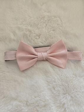 jf j.ferrar Pink Patterned Pre-Tied Bow Tie